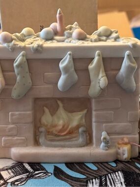 1990 Precious Moments Holiday Fireplace